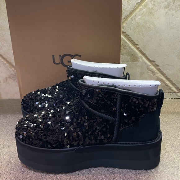UGG Ultra Mini Chunky Sequin Boots, Size